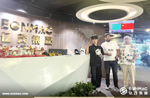 土庫曼斯坦客戶參觀億茂集團和卡特彼勒、現代以及徐工工廠