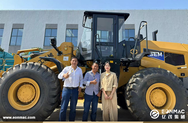 秘魯客戶參觀星馬公司、山工和卡特彼勒工廠